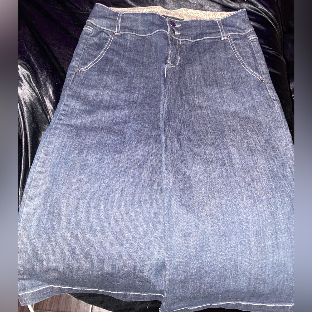 Baggy flared dark blue wash Rampage Jean Shorts w/ contrast stitch